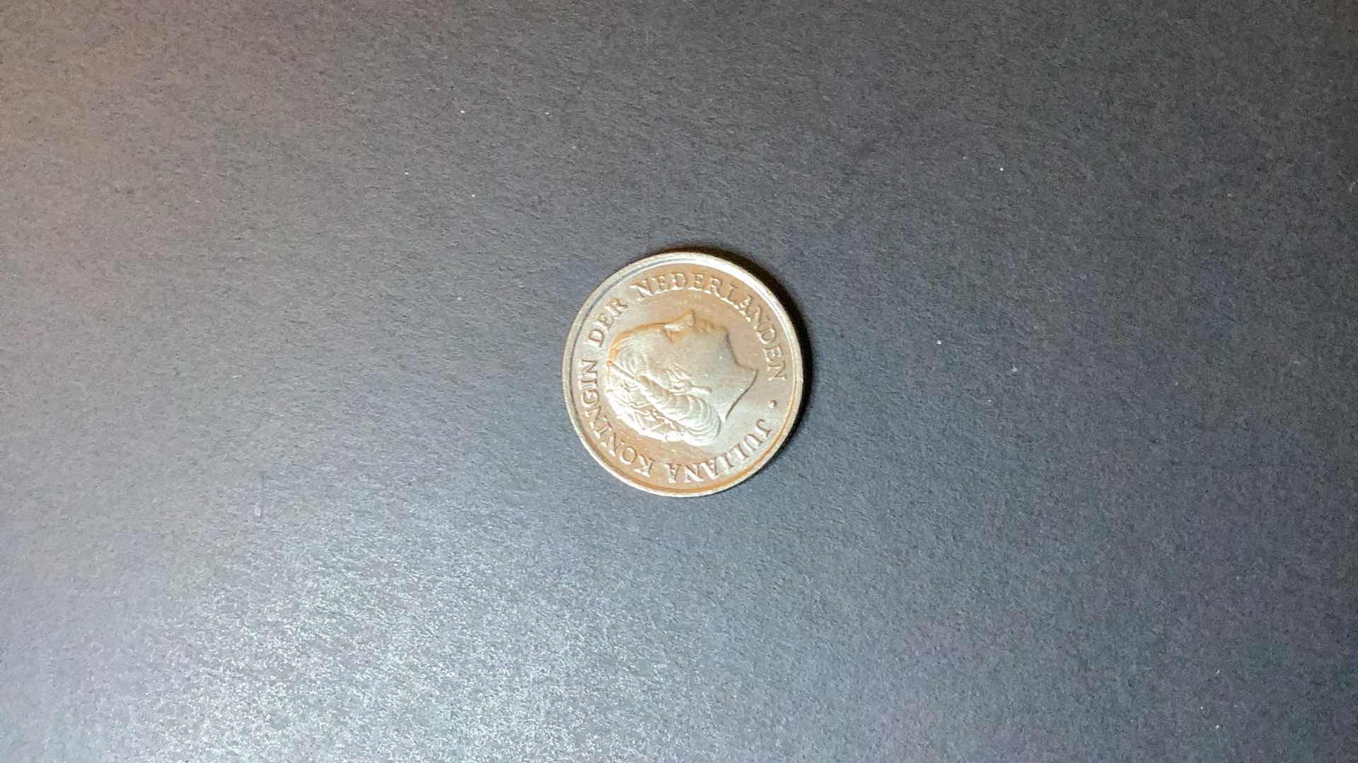 Photo 2 of NETHERLANDS 1977 10 CENTS