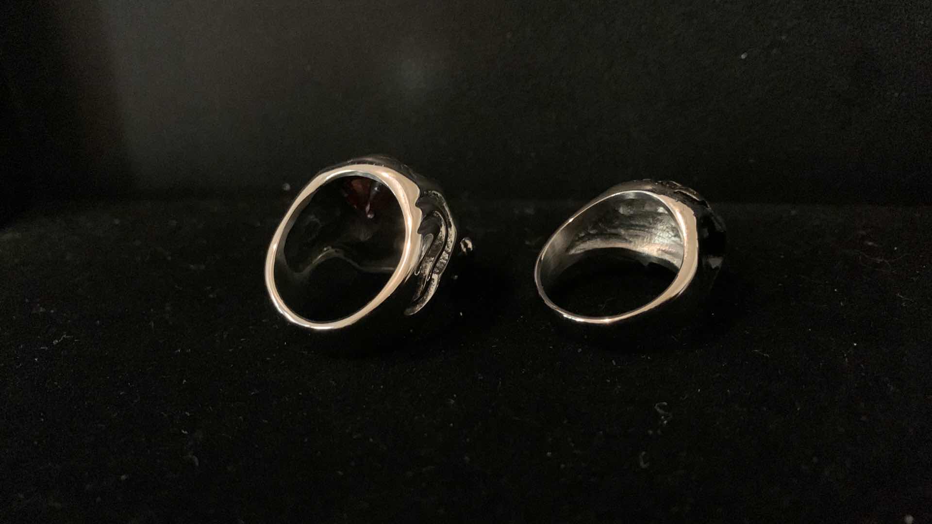 Photo 2 of MENS RINGS SIZE 8