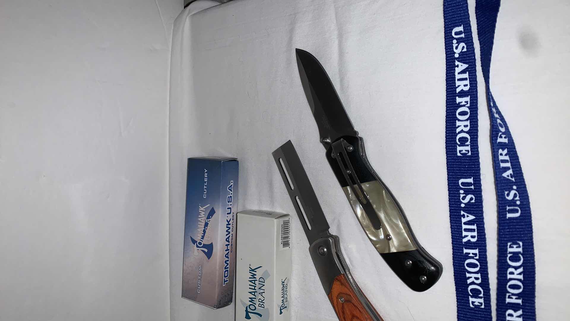 Photo 4 of SET OF U.S. AIR FORCE LANYARDS AND 2 TOMAHAWK BRAND KNIVES