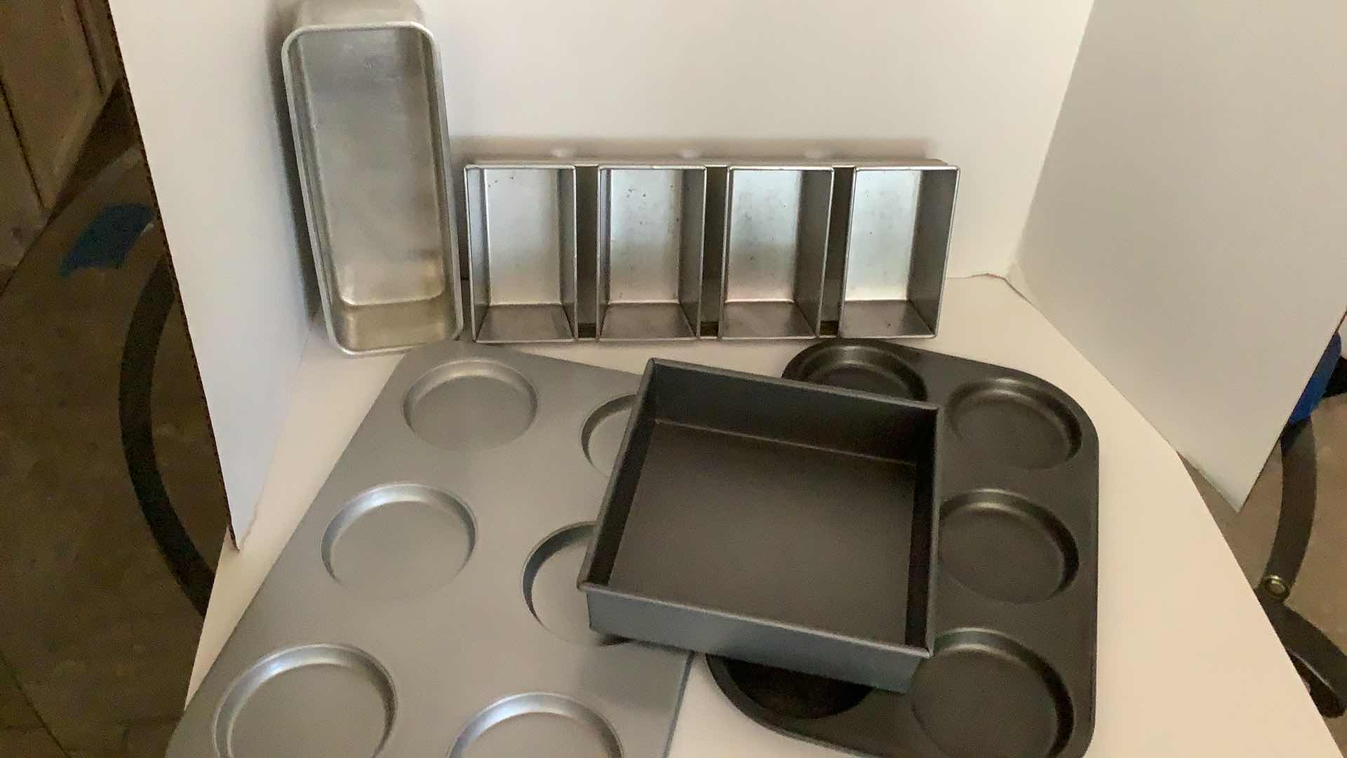 Photo 1 of ASSORTED METAL COOKING PANS