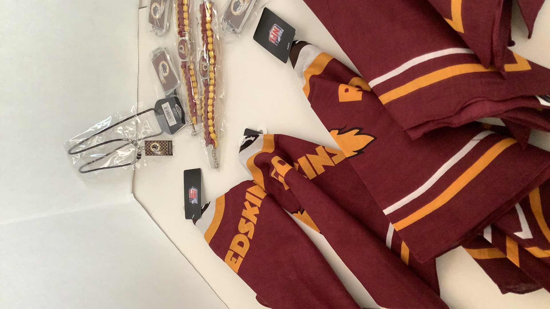 Photo 2 of NFL FAN PACK  WASHINGTON REDSKINS