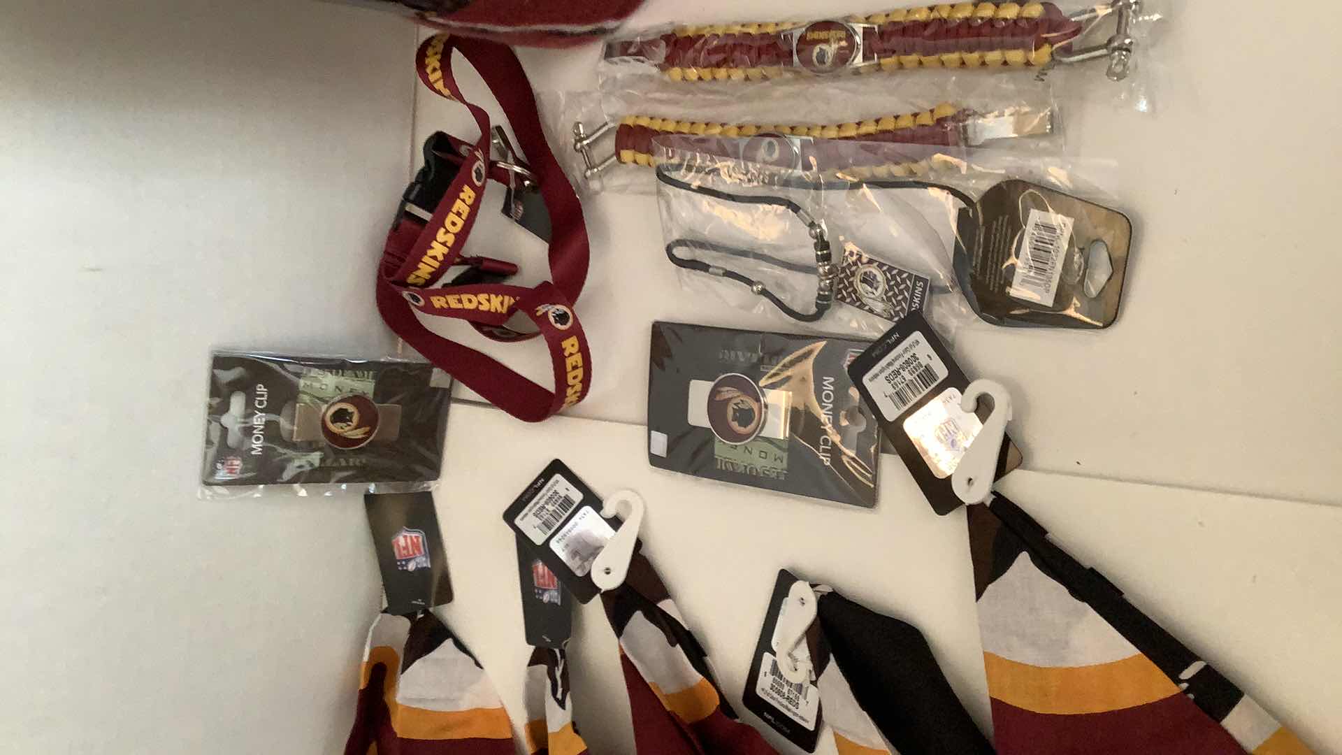 Photo 3 of NFL FAN PACK  WASHINGTON REDSKINS