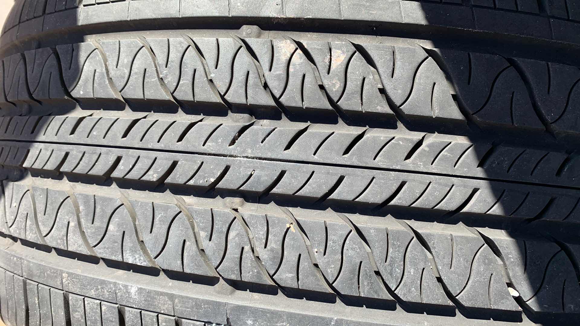 Photo 4 of CONTINENTAL PRO CONTACT RX TI 255/45 R 19