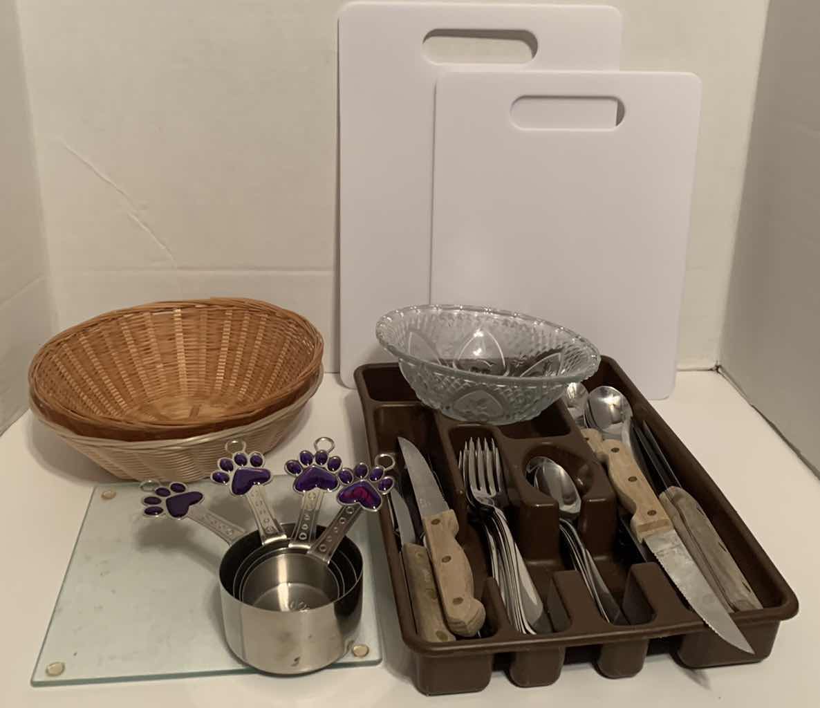 Photo 1 of KITCHEN ITEMS AND DOG INSPIRED MEASURING CUPS