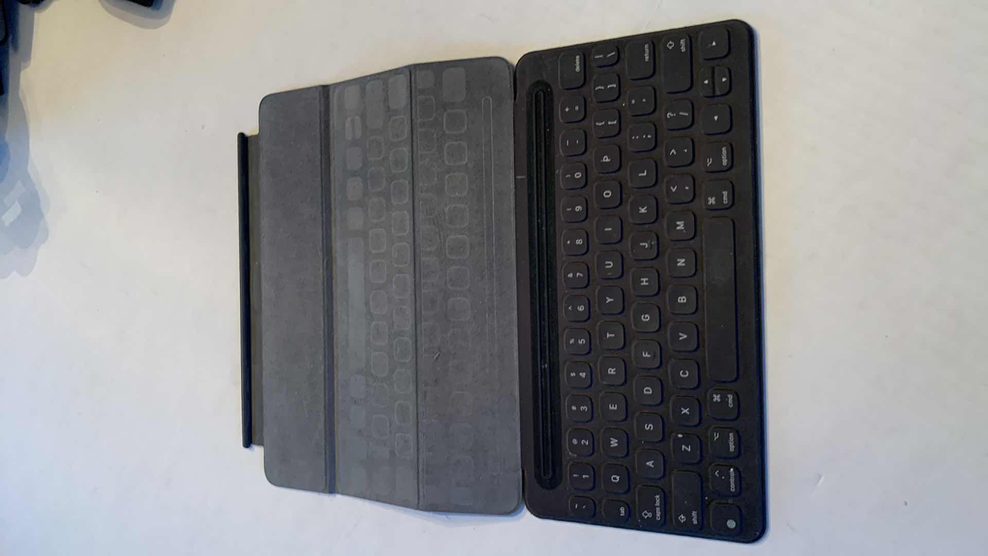 Photo 1 of IPAD KEYBOARD