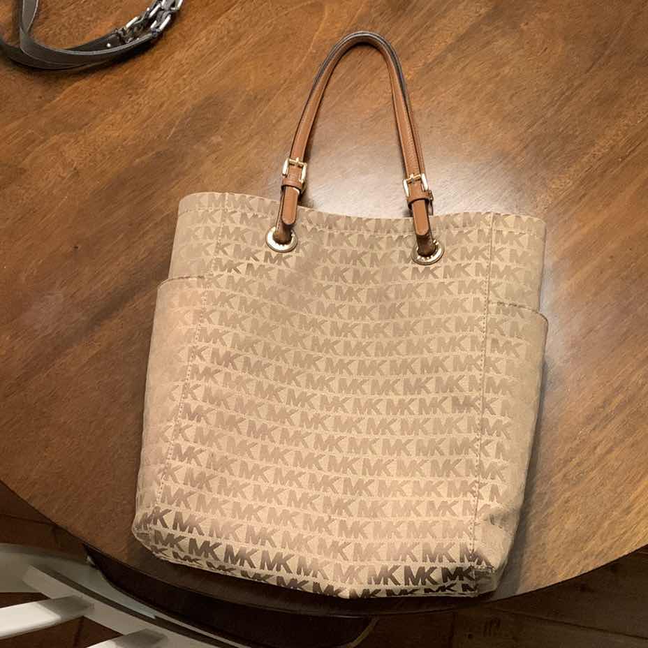 Photo 1 of MICHAEL KORS PURSE