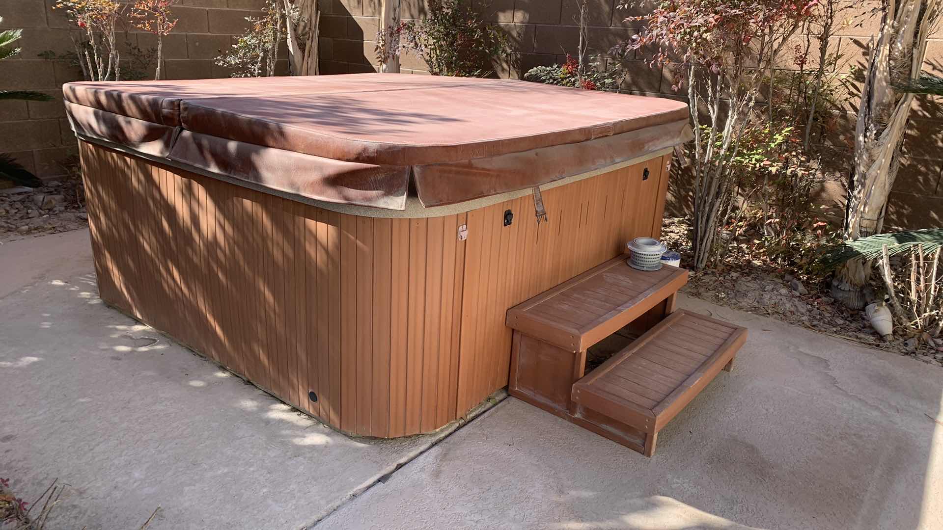 Photo 1 of 6 PERSON JACUZZI 83” X 83” H 39”