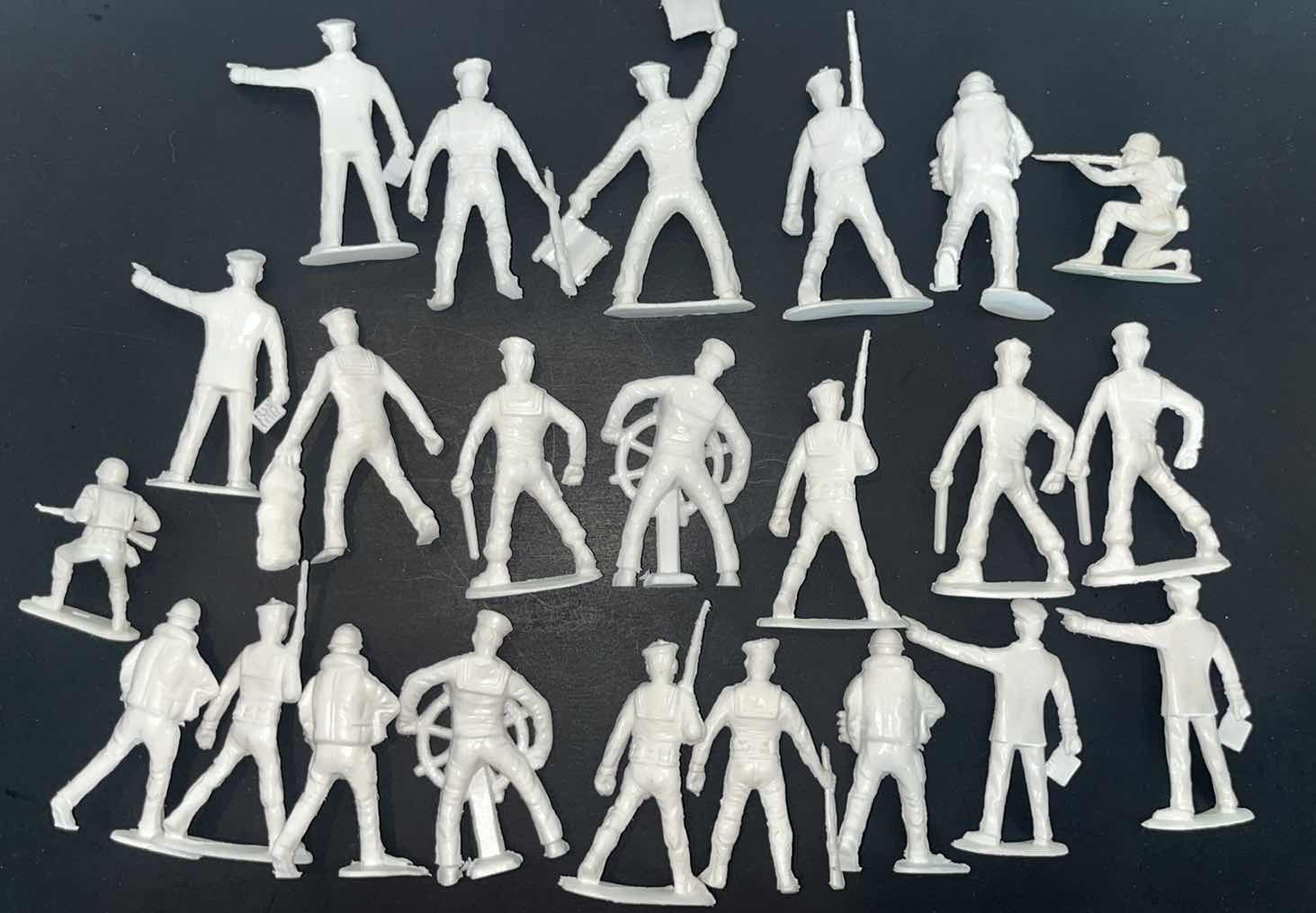 Photo 1 of VINTAGE TIM MEE 1970 PLASTIC SOLDIERS