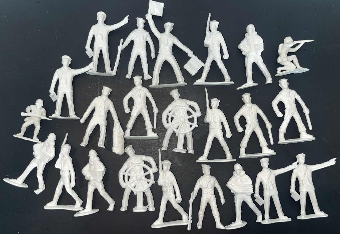 Photo 1 of VINTAGE TIM MEE 1970 PLASTIC SOLDIERS