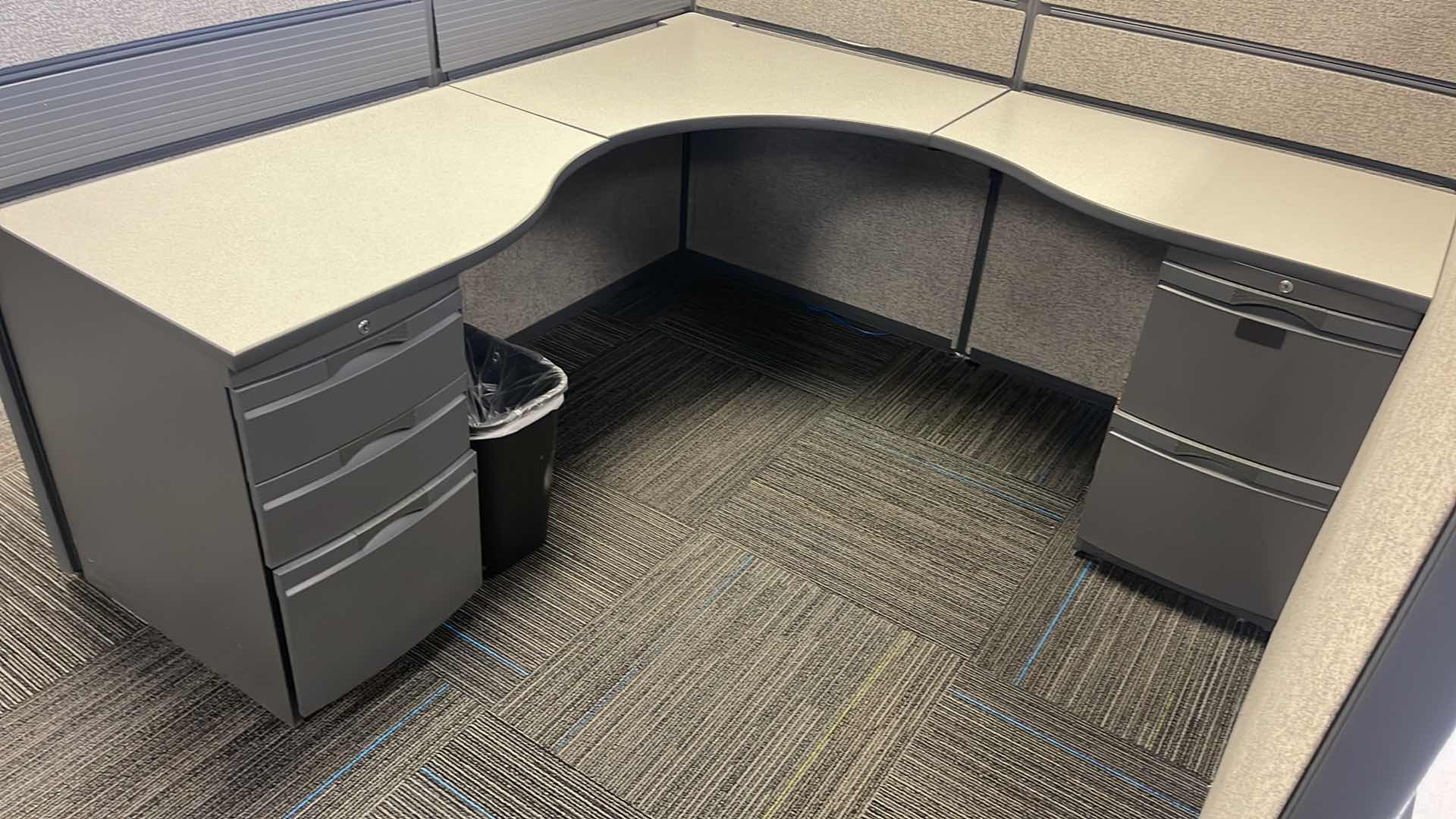 Photo 4 of 6 PC CUBICAL SET W 5 DRAWER MEDAL BASE DESKS 76” X 76” H50” (BUYER TO DISASSEMBLE & REMOVE FROM 2ND STORY OFFICE BUILDING W ELEVATOR)