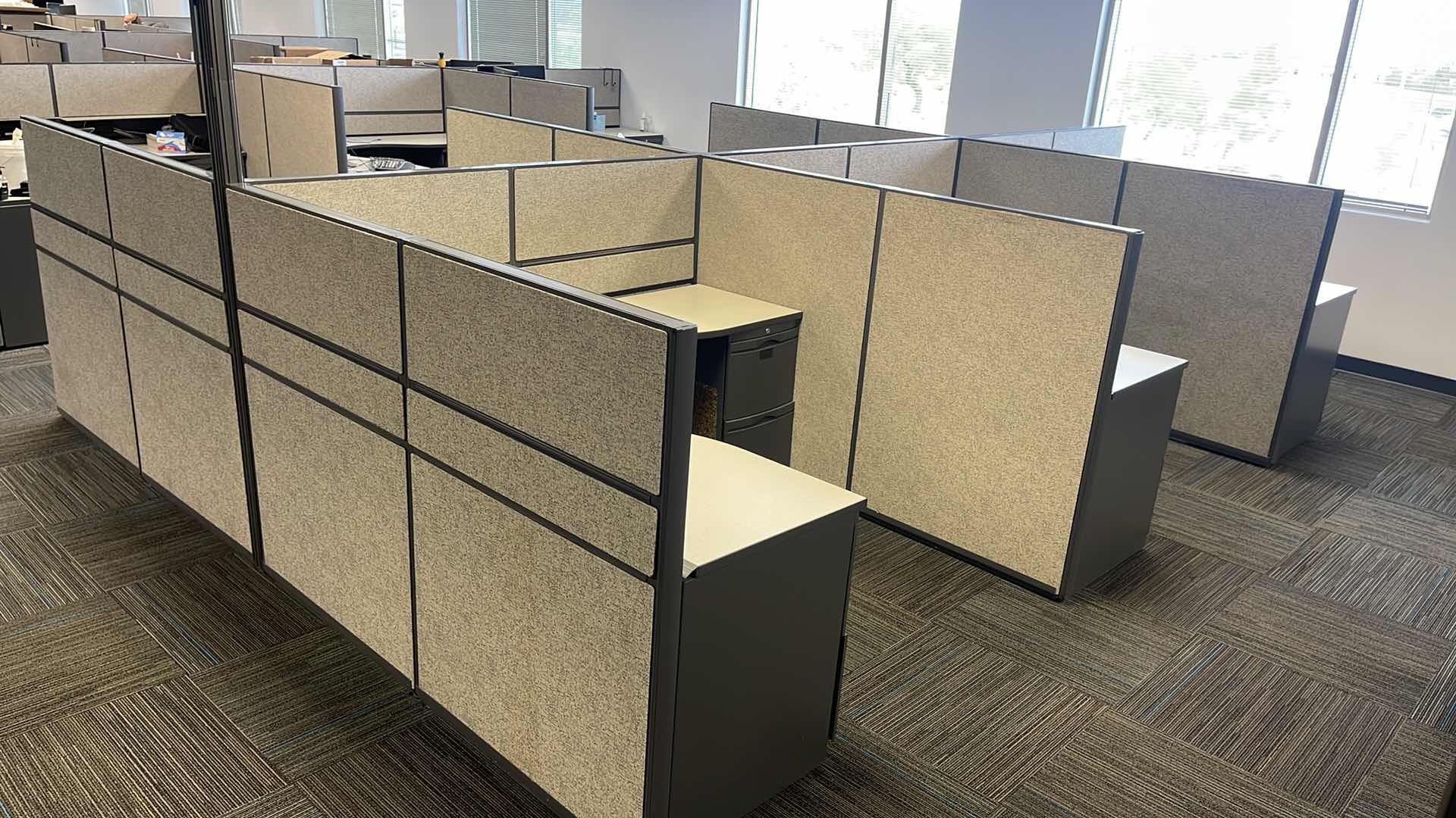 Photo 1 of 6 PC CUBICAL SET W 5 DRAWER MEDAL BASE DESKS 76” X 76” H50” (BUYER TO DISASSEMBLE & REMOVE FROM 2ND STORY OFFICE BUILDING W ELEVATOR)