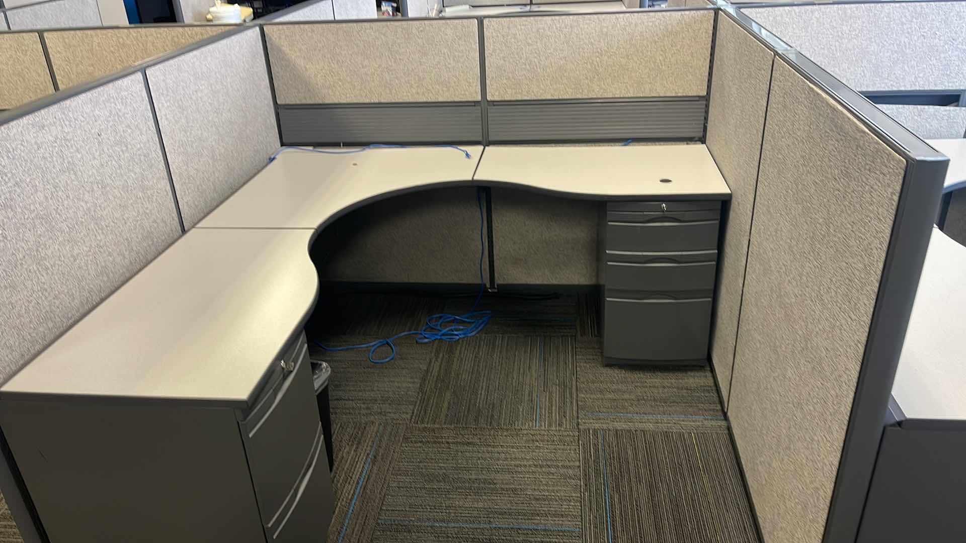 Photo 5 of 6 PC CUBICAL SET W 5 DRAWER MEDAL BASE DESKS 76” X 76” H50” (BUYER TO DISASSEMBLE & REMOVE FROM 2ND STORY OFFICE BUILDING W ELEVATOR)