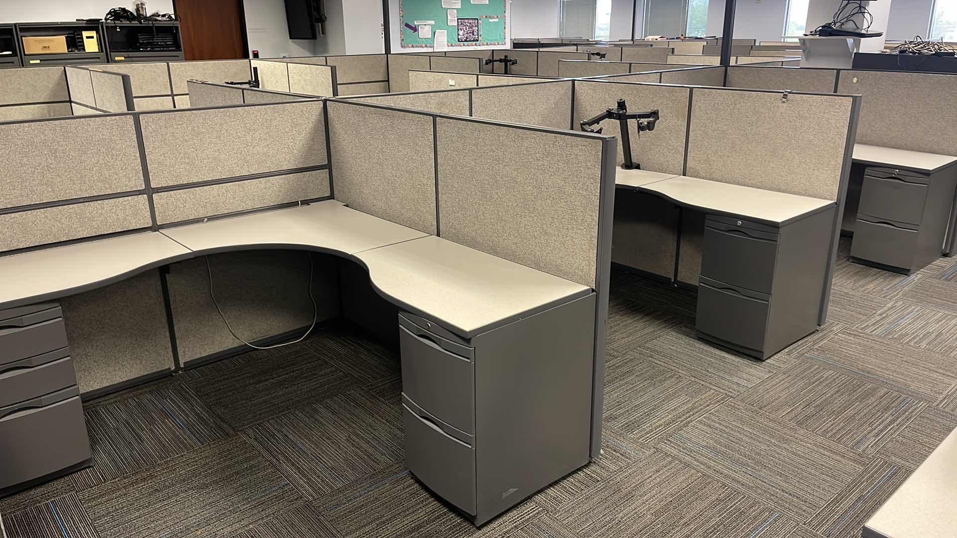 Photo 2 of 6 PC CUBICAL SET W 5 DRAWER MEDAL BASE DESKS 76” X 76” H50” (BUYER TO DISASSEMBLE & REMOVE FROM 2ND STORY OFFICE BUILDING W ELEVATOR)