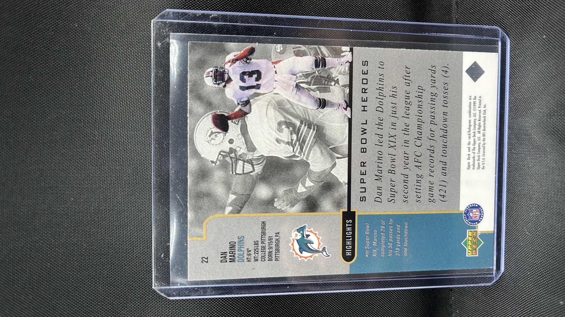 Photo 2 of 1999 DAN MARINO AUTOGRAPHED UPPER DECK 22