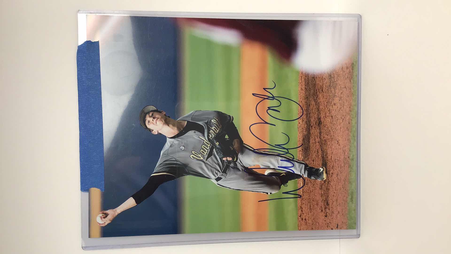 Photo 1 of $150 SIGNED VANDERBILT PITCHER 8X10 PHOTOGRAPH*