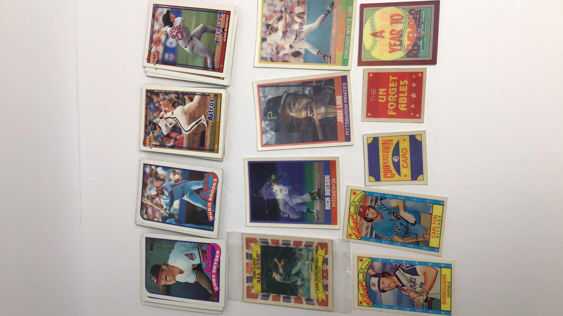 Photo 2 of $25 LOT OF APPROX 50 TOPPS CHEWING GUM MLB CARDS & 9 MLB HOLOGRAPHICS*