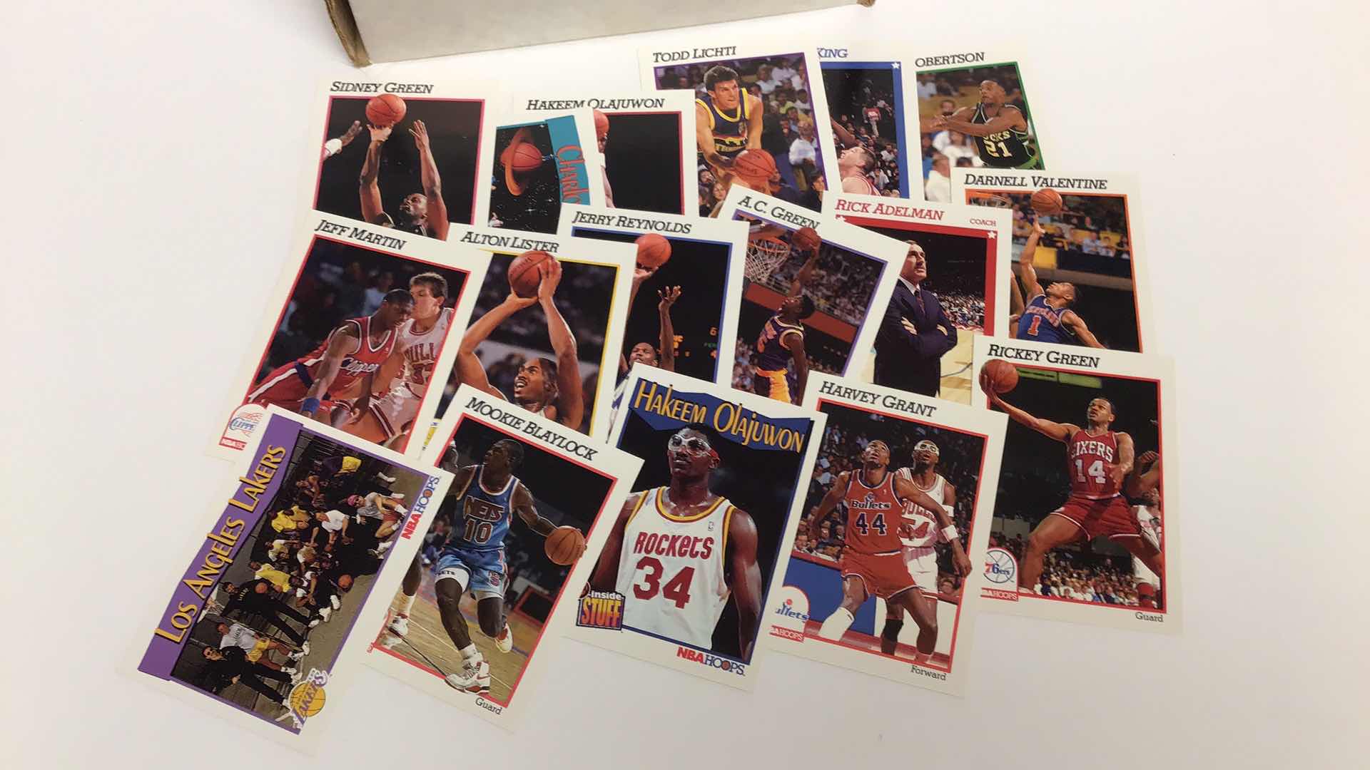 Photo 2 of $50 LOT OF APPROX 250 PINNACLE & NBA HOOPS 1990s NBA/NFL TRADING CARDS*