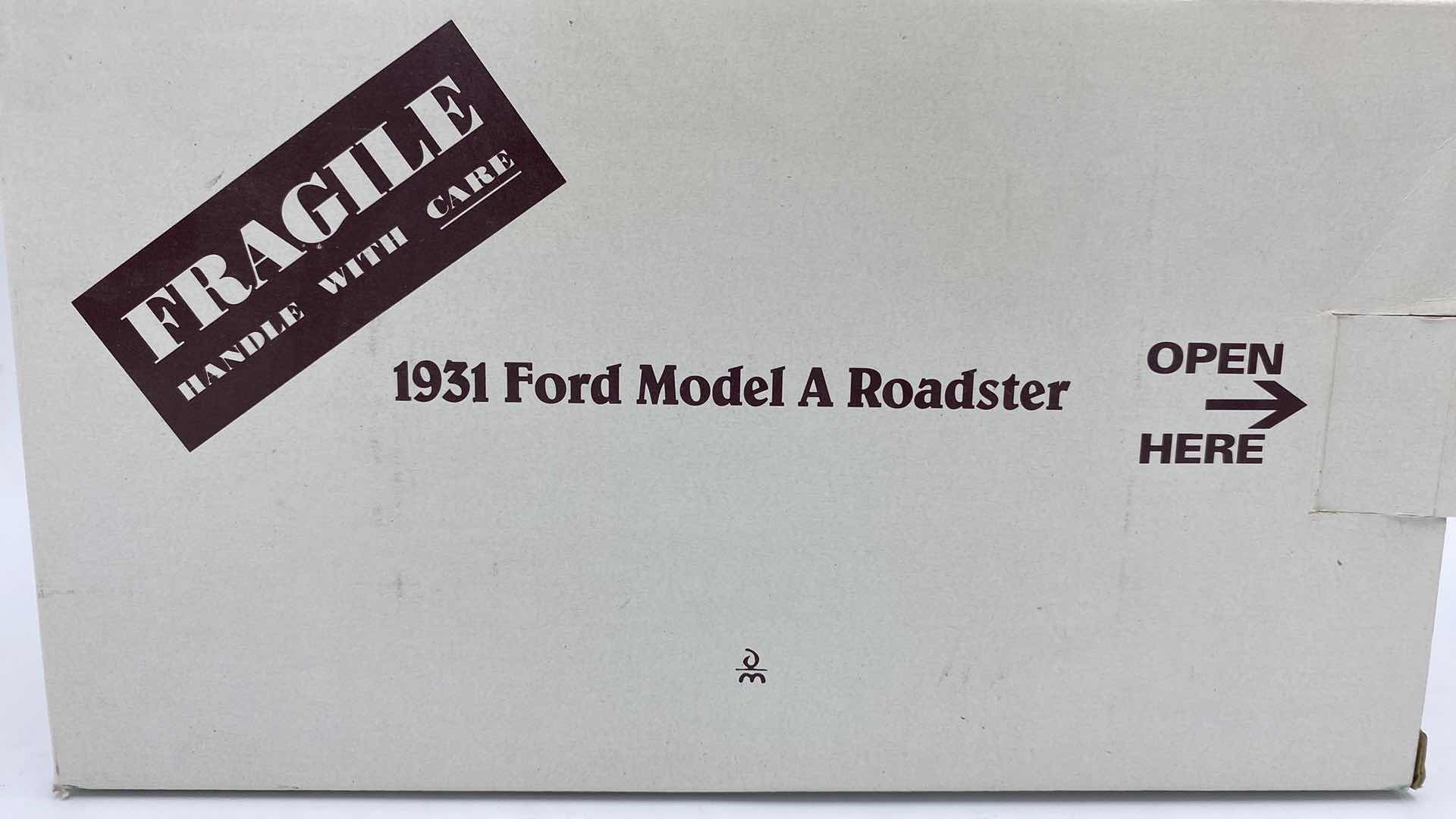 Photo 6 of DANBURY MINT 1931 FORD MODEL A ROADSTER DIE  1:24. BOX INCLUDED $199