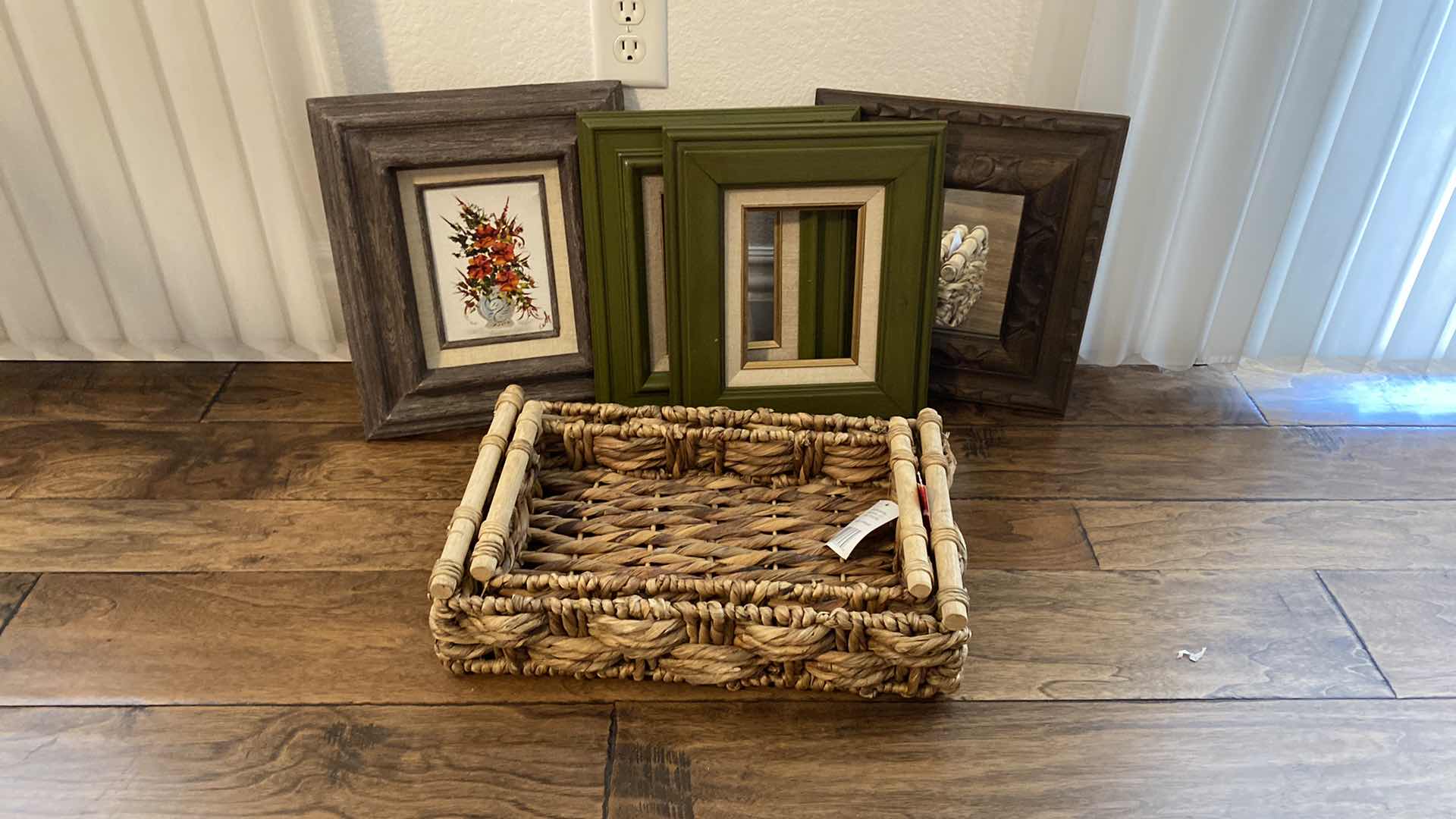 Photo 6 of HOME DECOR BASKETS FRAMES ABD MORE LARGEST FLORAL 12” x 15”