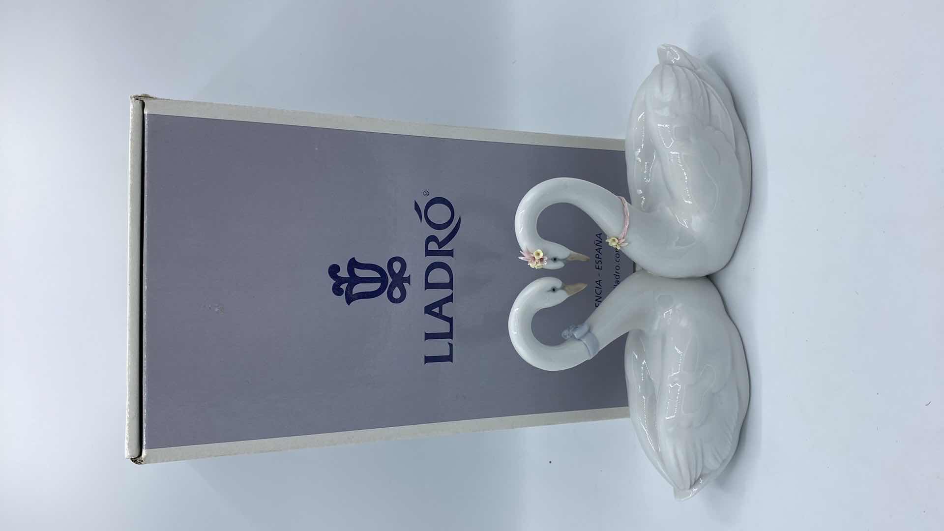 Photo 6 of VINTAGE LLADRO #6585 ENDLESS LOVE 11“ x 5“ BOX INCLUDED