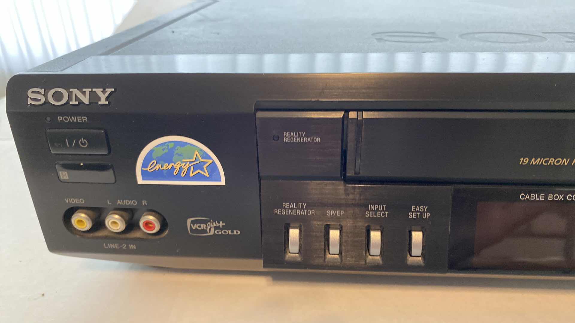 Photo 3 of SONY VIDEO CASSETTE RECORDER PLAYER