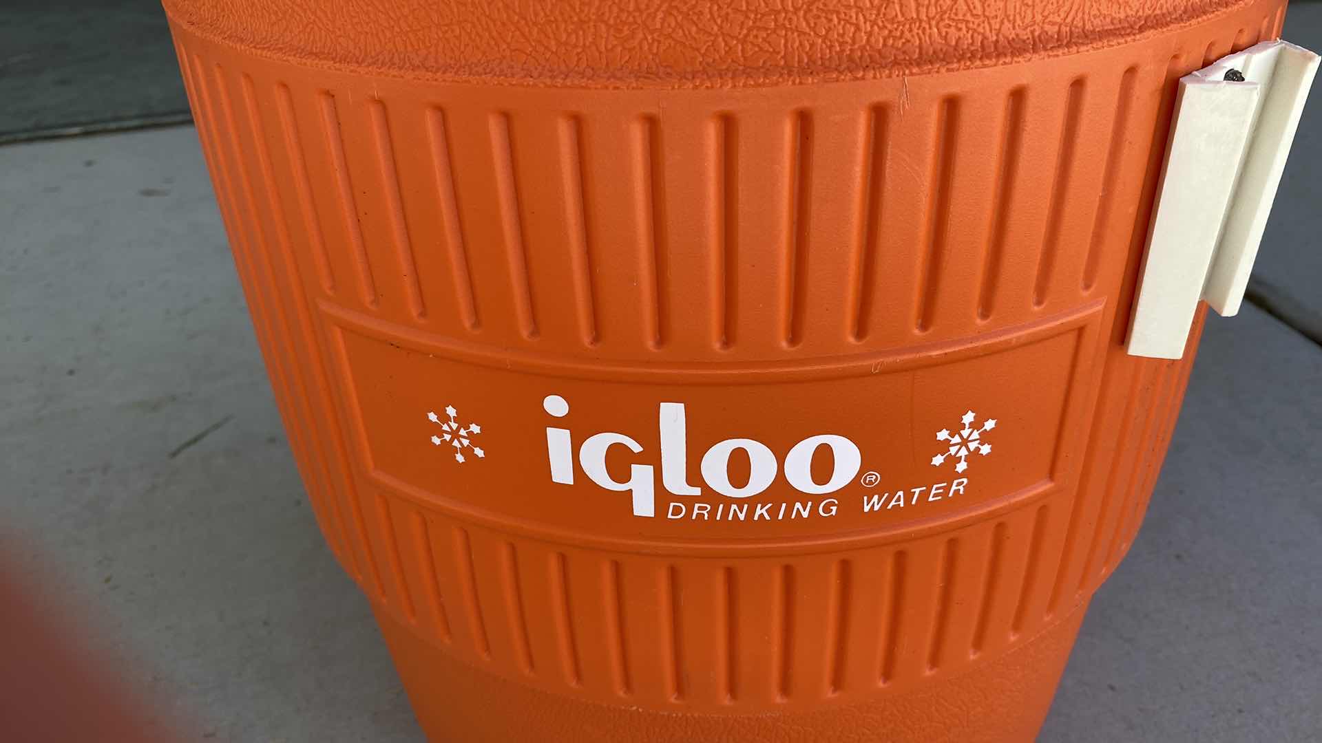 Photo 3 of IGLOO LARGE WATER COOLER  5 GALLONS