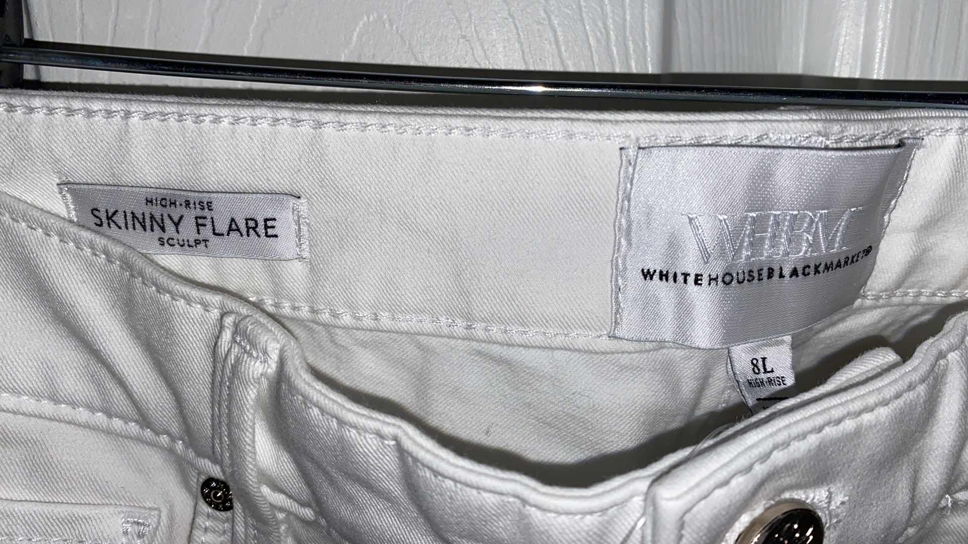 Photo 3 of WOMENS NWT SIZE 8 LONG WHITE HOUSE BLACK MARKET SCULPT HIGH RISE WHITE SKINNY FLARE JEANS