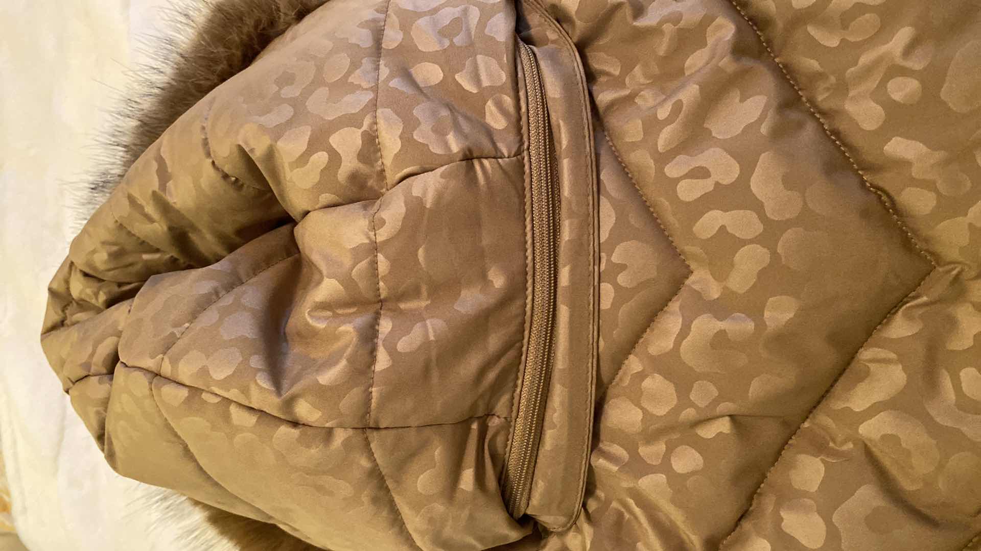 Photo 4 of WOMENS SIZE SMALL GOLD LEOPARD PRINT WITH SCUBA SIDES MICHAEL KORS VEST WITH REMOVEABLE HOOD, FITS LIKE A MEDIUM