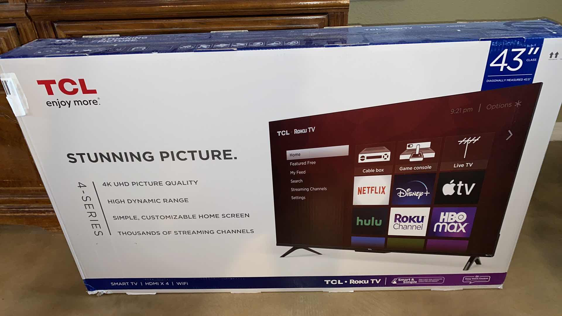Photo 3 of NEW TCL ROKU TV 43”