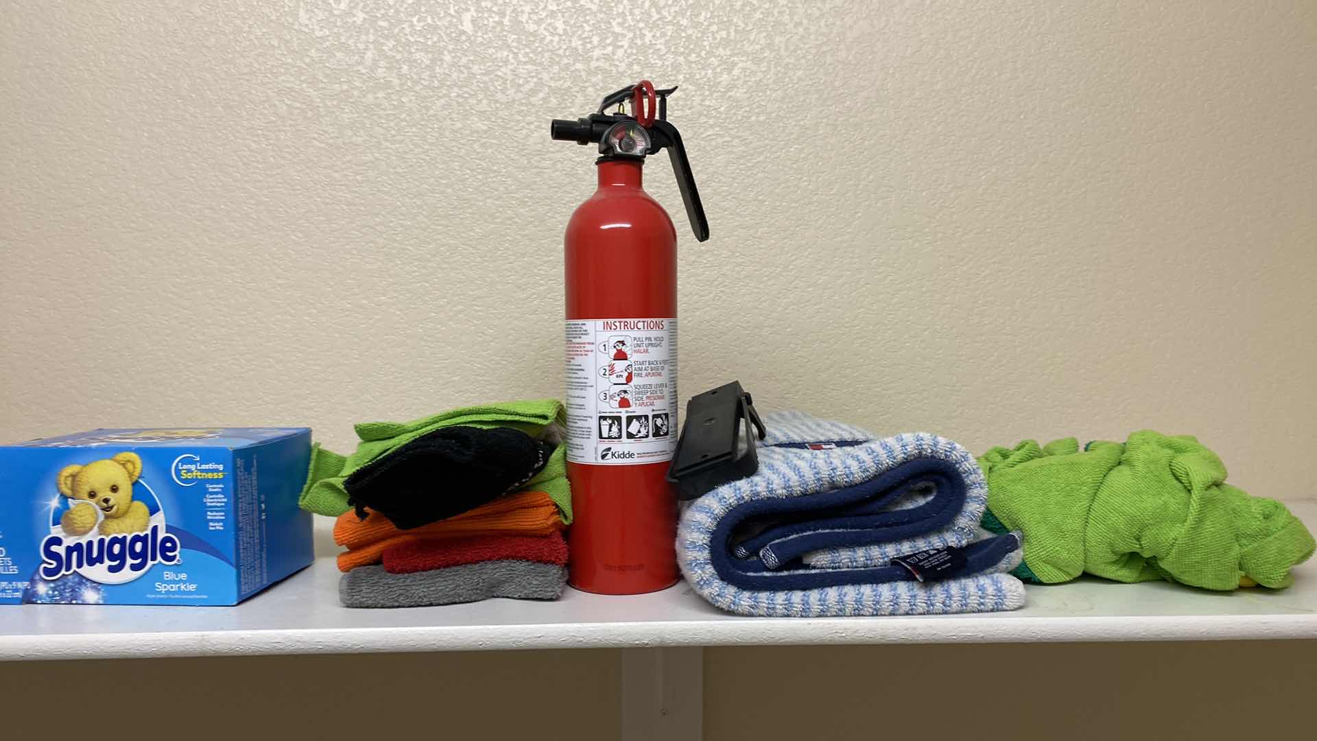 Photo 3 of LAUNDRY ROOM CONTENTS ON SHELF