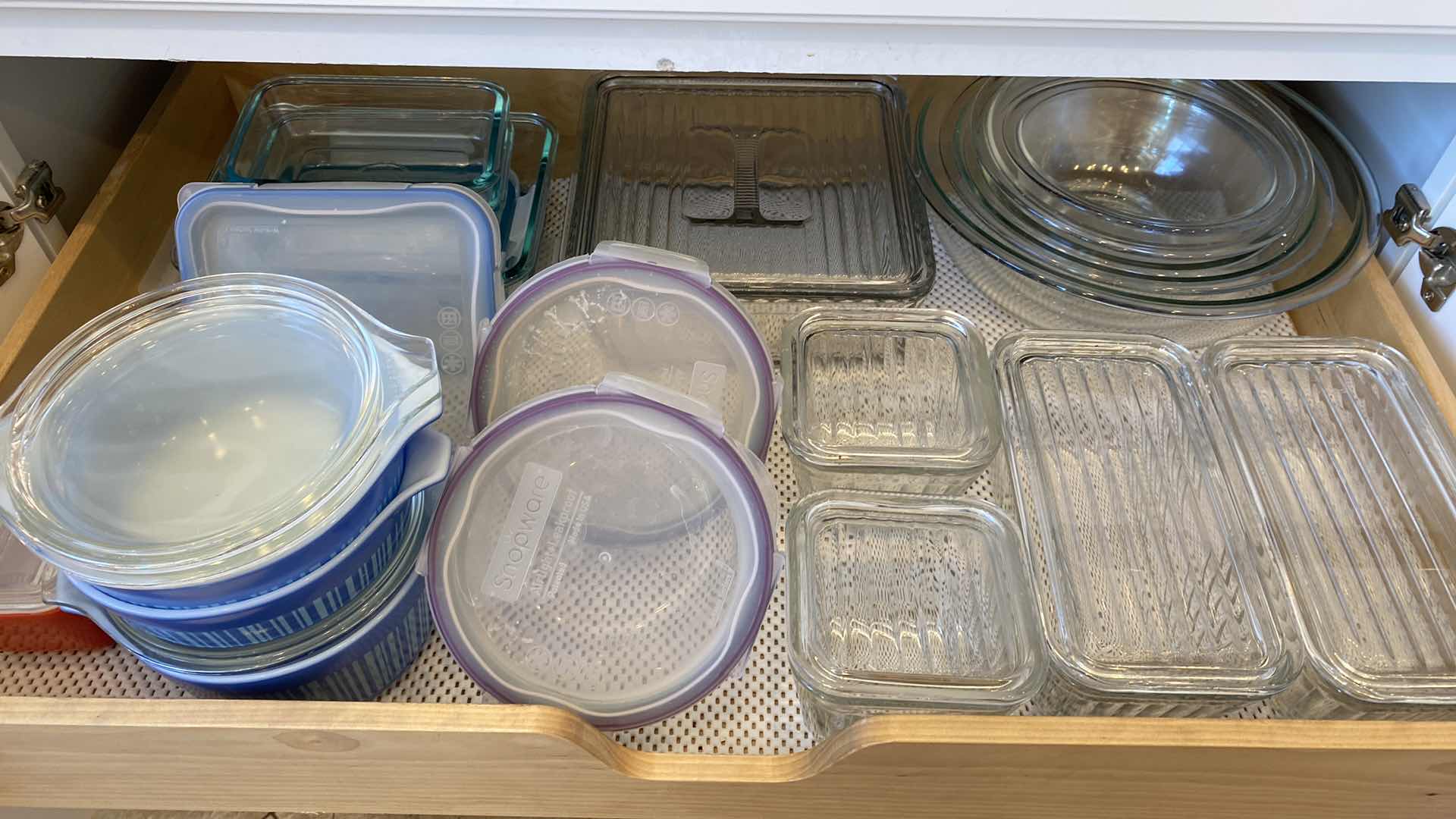 Photo 1 of CONTENTS KITCHEN CABINET SHELF GLASS BOWLS STORAGE ( PYREX AND MORE)