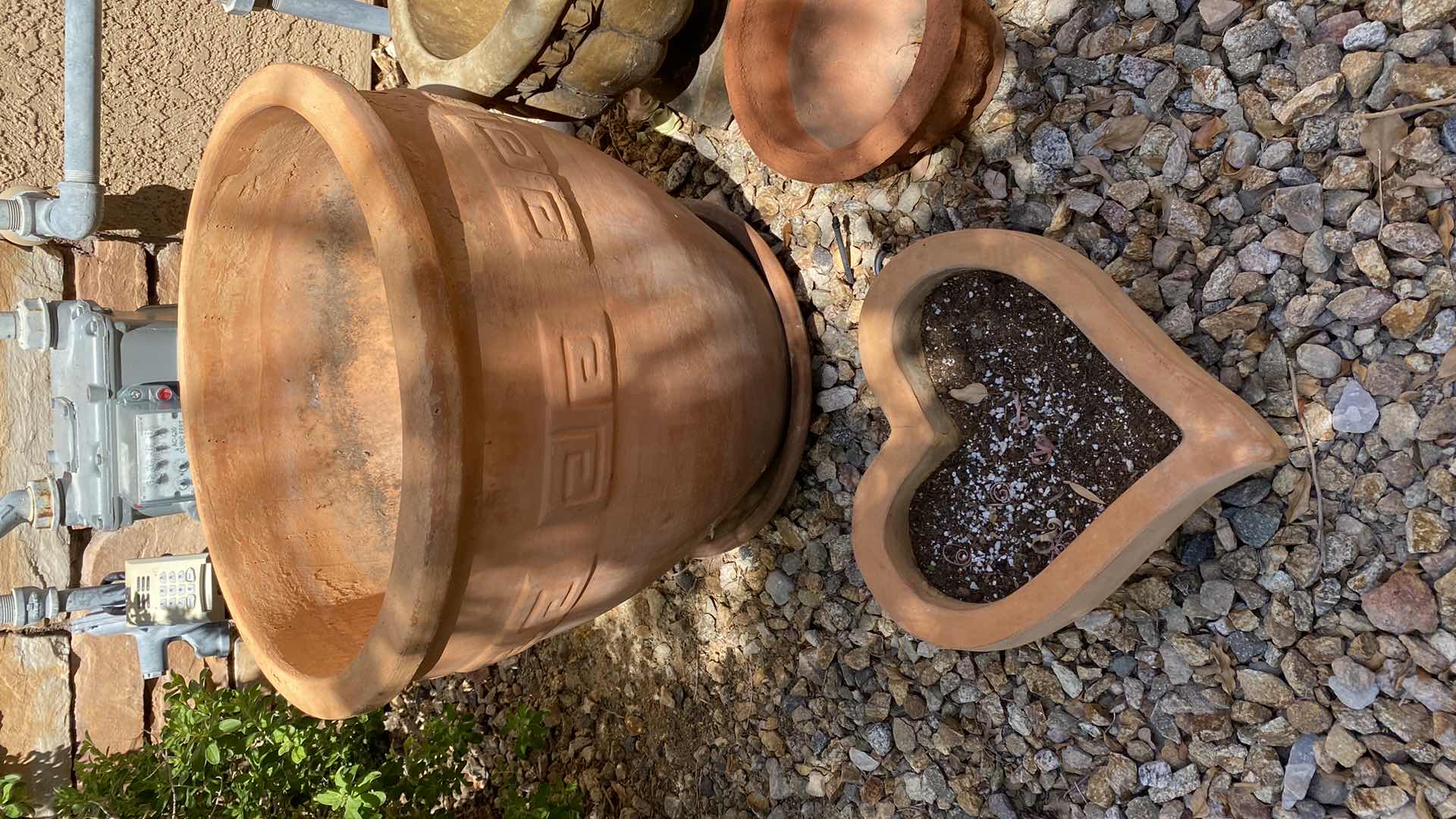 Photo 2 of 4 CLAY POTS LARGEST 22” x 21”