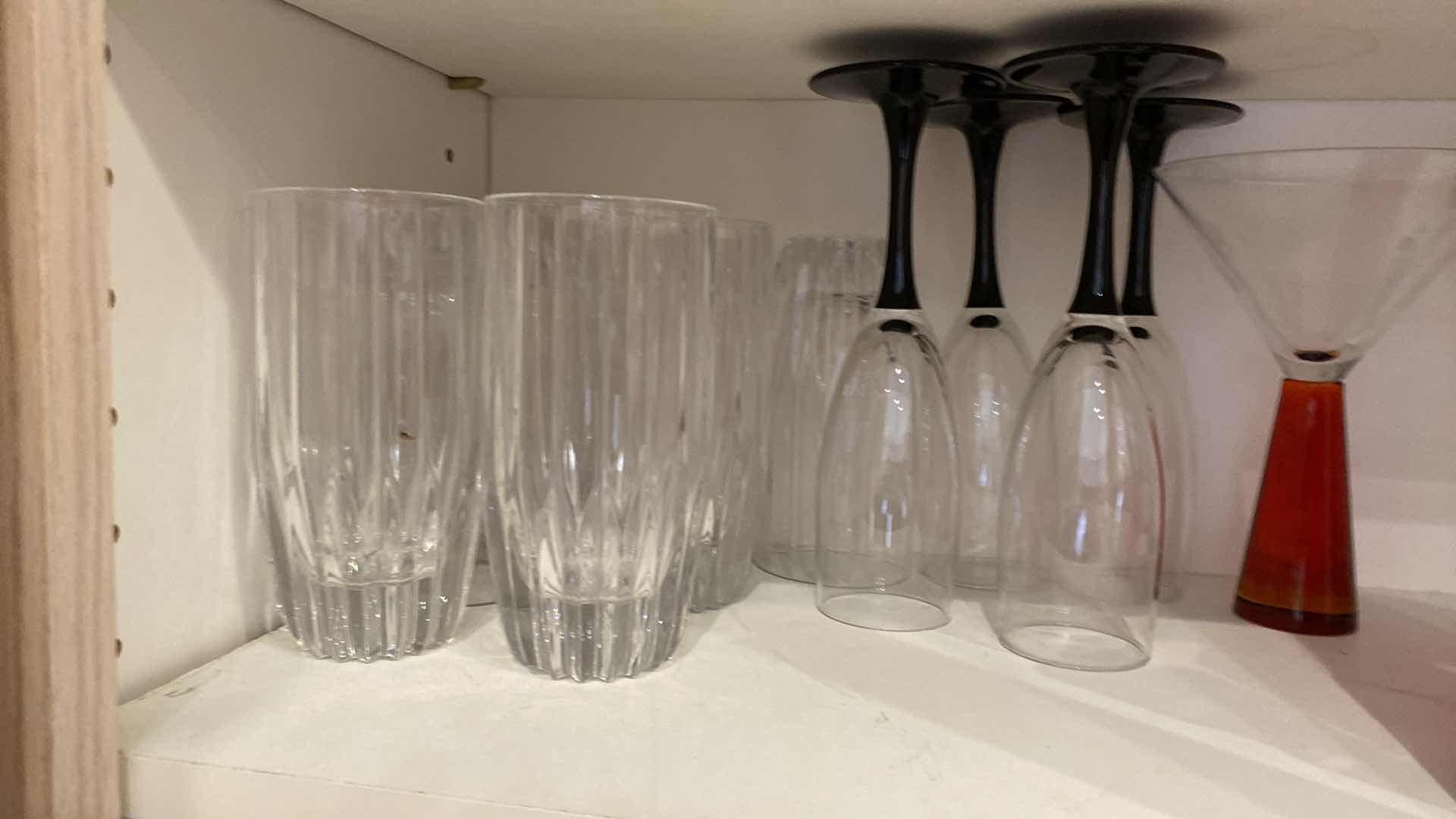 Photo 5 of CONTENTS OF KITCHEN CABINET GLASSWARE