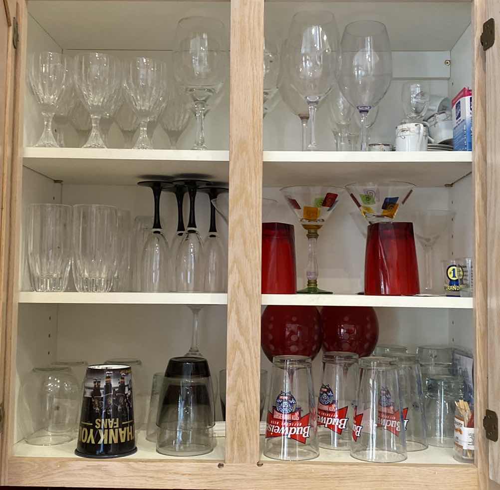 Photo 1 of CONTENTS OF KITCHEN CABINET GLASSWARE