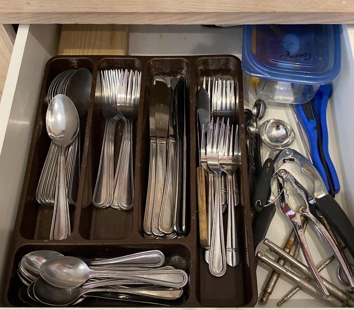 Photo 1 of CONTENTS OF KITCHEN DRAWER SILVERWARE