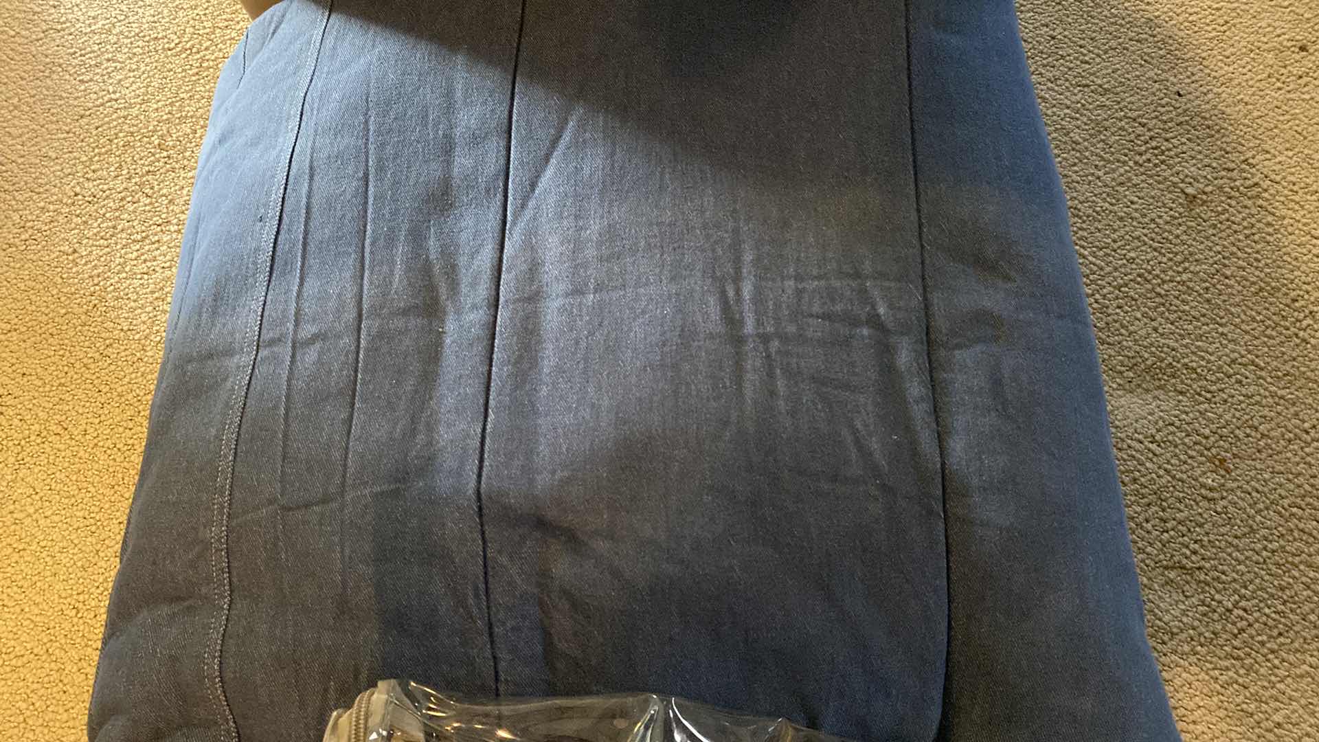 Photo 1 of KING SIZE BEDDING INCLUDES TOTE