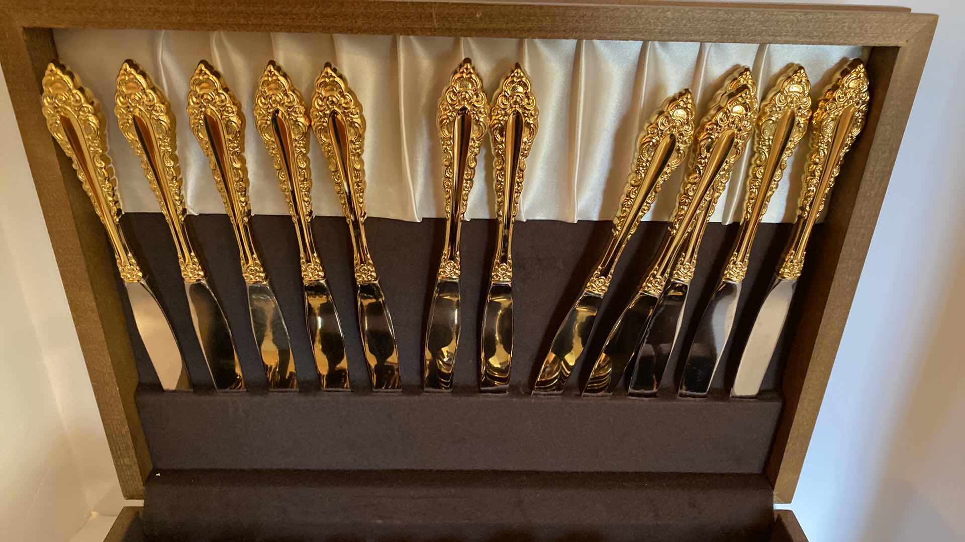 Photo 2 of COMMUNITY GOLD ELECTROPLATE SERVICE FOR 12 PATTERN GOLDEN ROYAL GRANDEAUB WITH SERVING PIECES