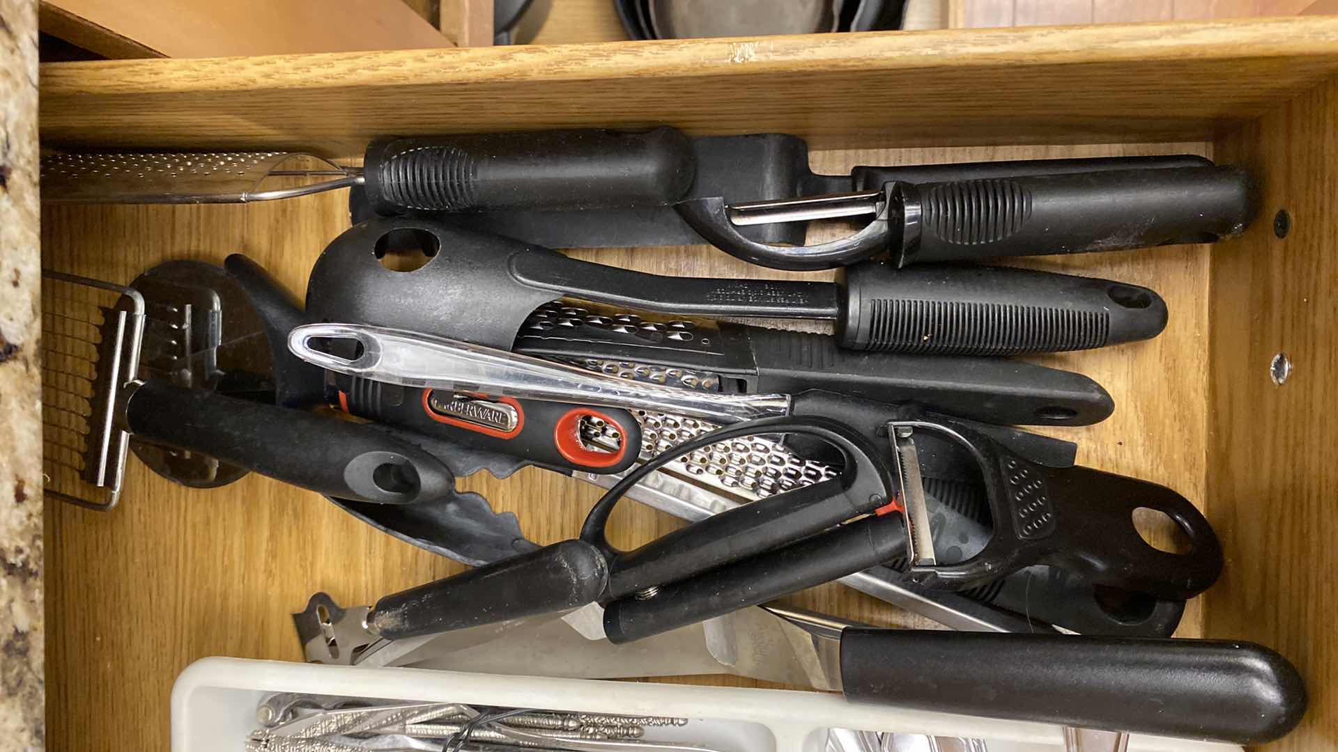 Photo 3 of CONTENTS OF KITCHEN CABINET SILVERWARE AND COOKING UTENSILS