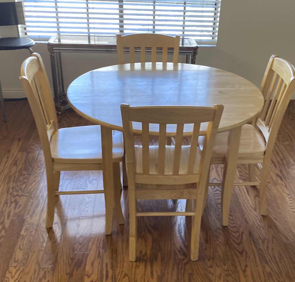 Photo 1 of MAPLE KITCHEN TABLE WITH 4 CHAIRS EXTENDED MEASUREMENTS 41” x 30”