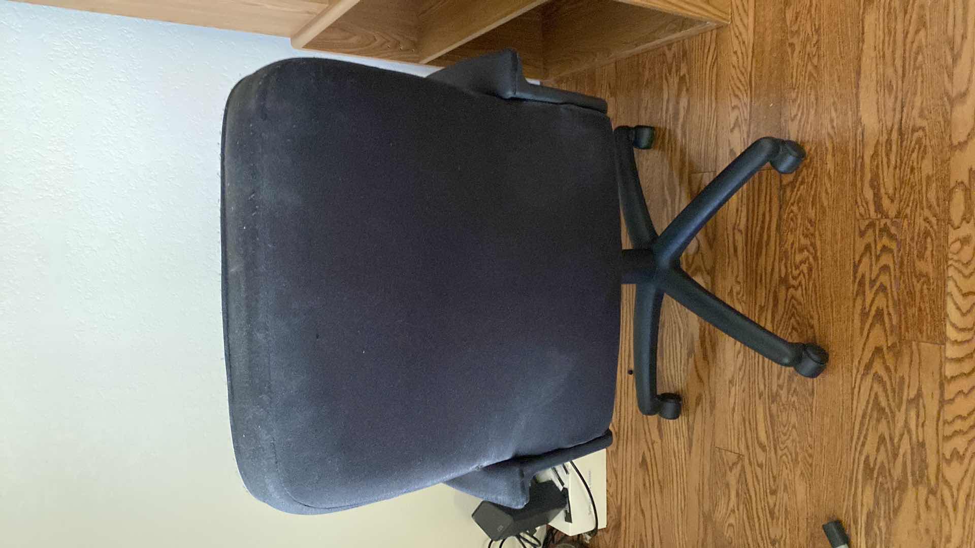 Photo 3 of FABRIC OFFICE CHAIR