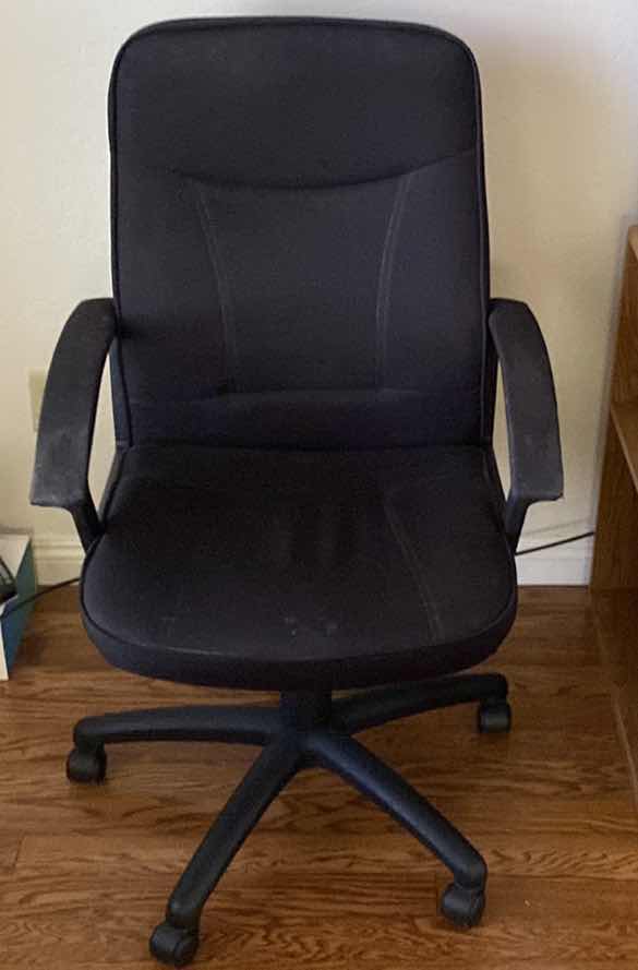 Photo 1 of FABRIC OFFICE CHAIR