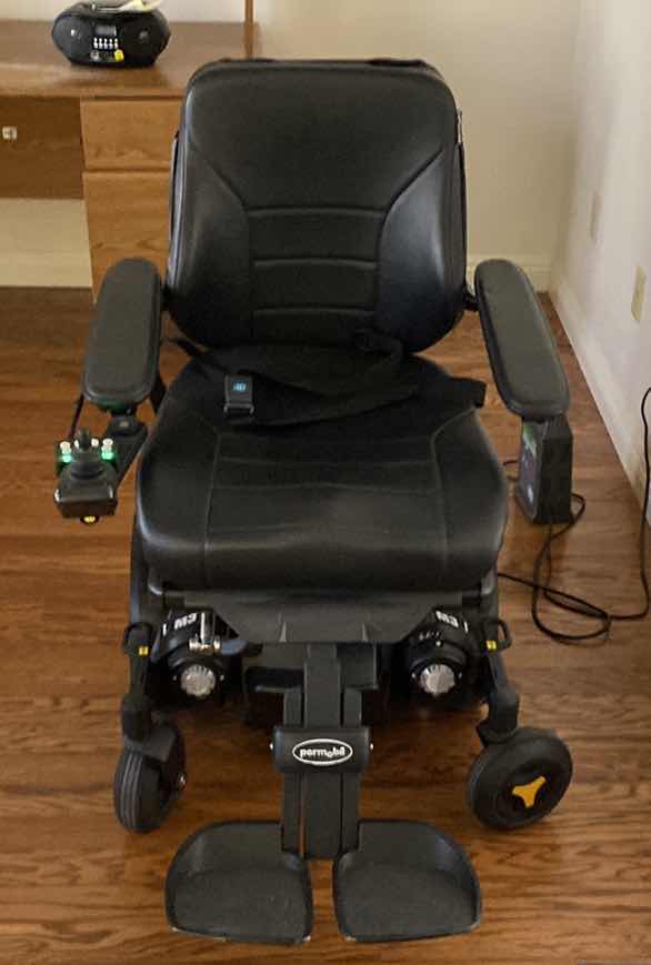 Photo 7 of PERMOBIL CORPUS M3 POWER WHEELCHAIR WITH CHARGER ACCESSORIES AND MANUALS $6500 MSRP 