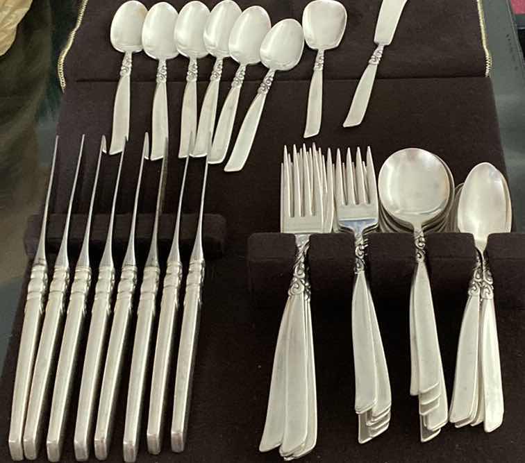 Photo 1 of COMMUNITY 48 PIECES SOUTH SEAS SILVER PLATED SILVERWARE