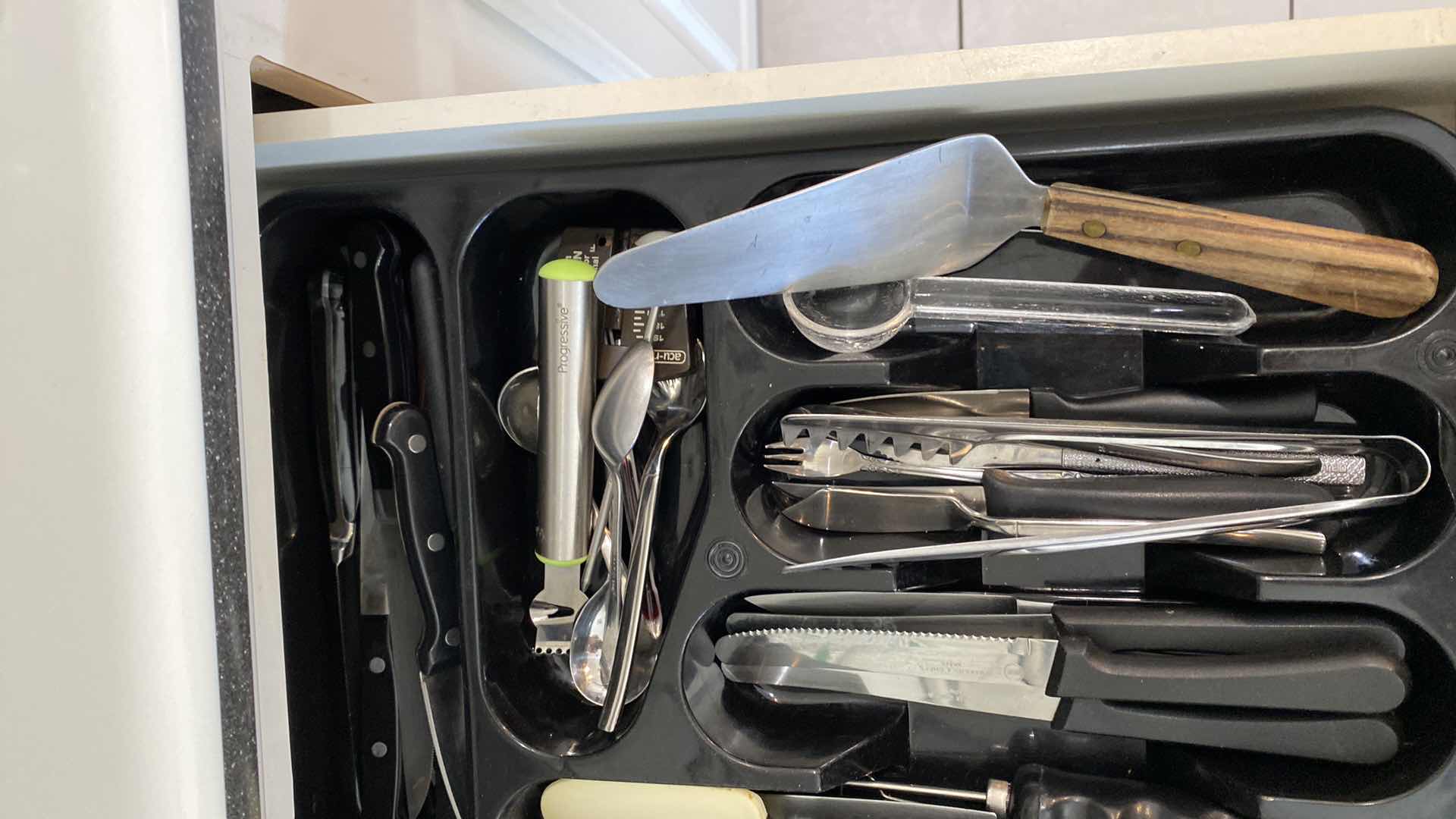 Photo 4 of CONTENTS OF KITCHEN 2 DRAWERS - COOKING UTENSILS