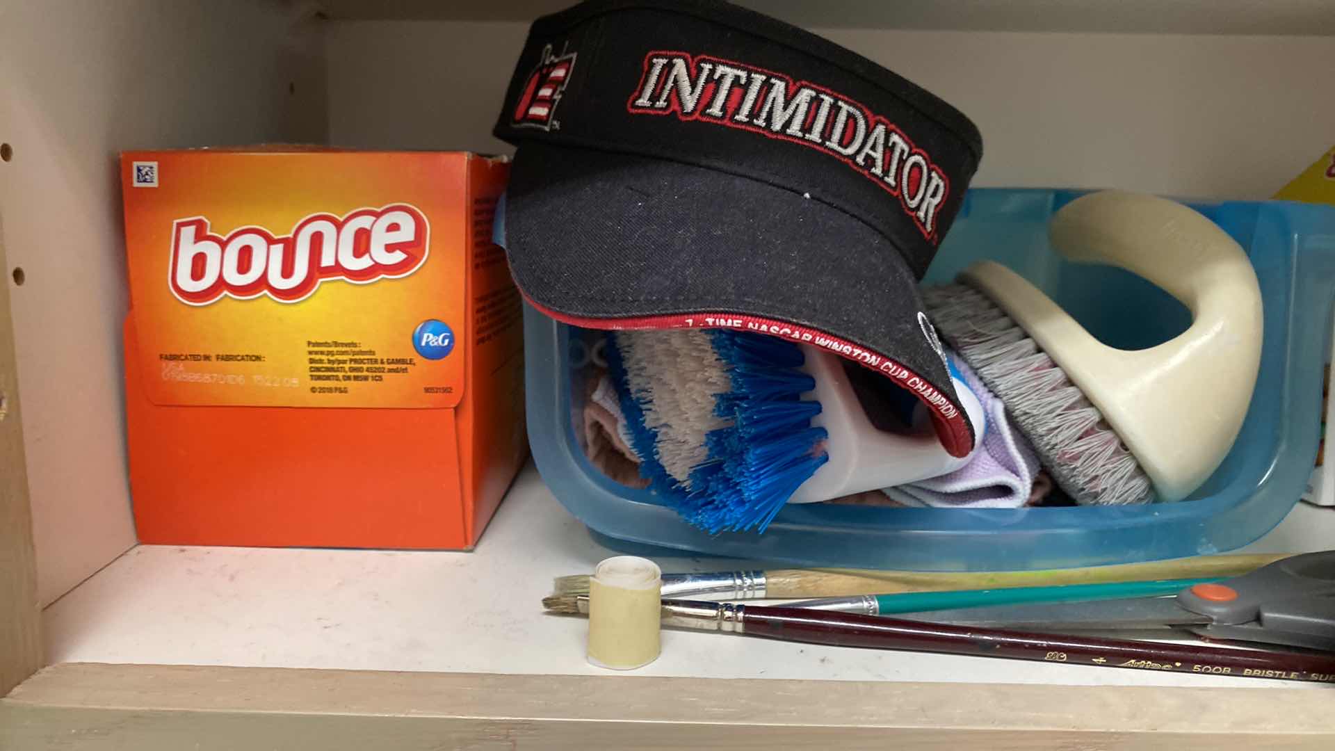 Photo 4 of CONTENTS OF LAUNDRY ROOM CABINET - LAUNDRY AND HOUSEHOLD ITEMS