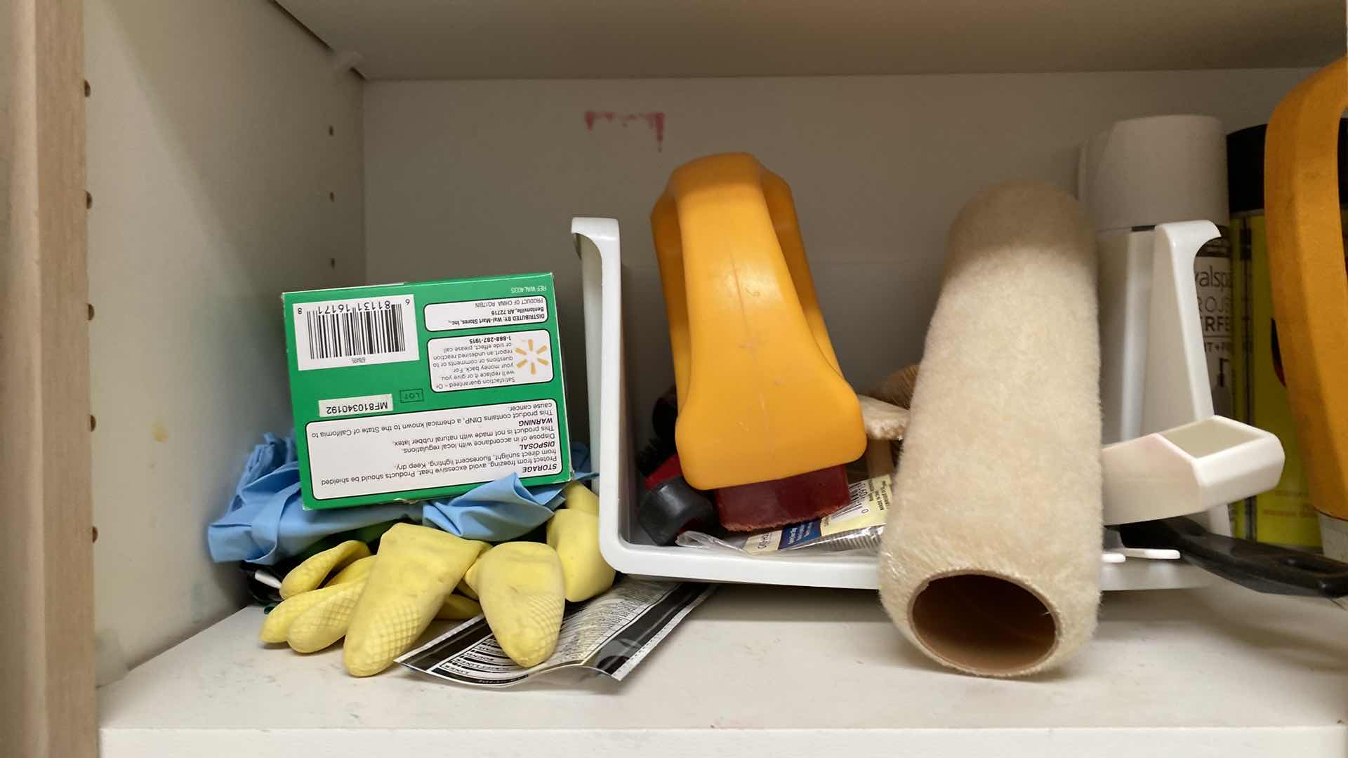 Photo 3 of CONTENTS OF LAUNDRY ROOM CABINET - LAUNDRY AND HOUSEHOLD ITEMS