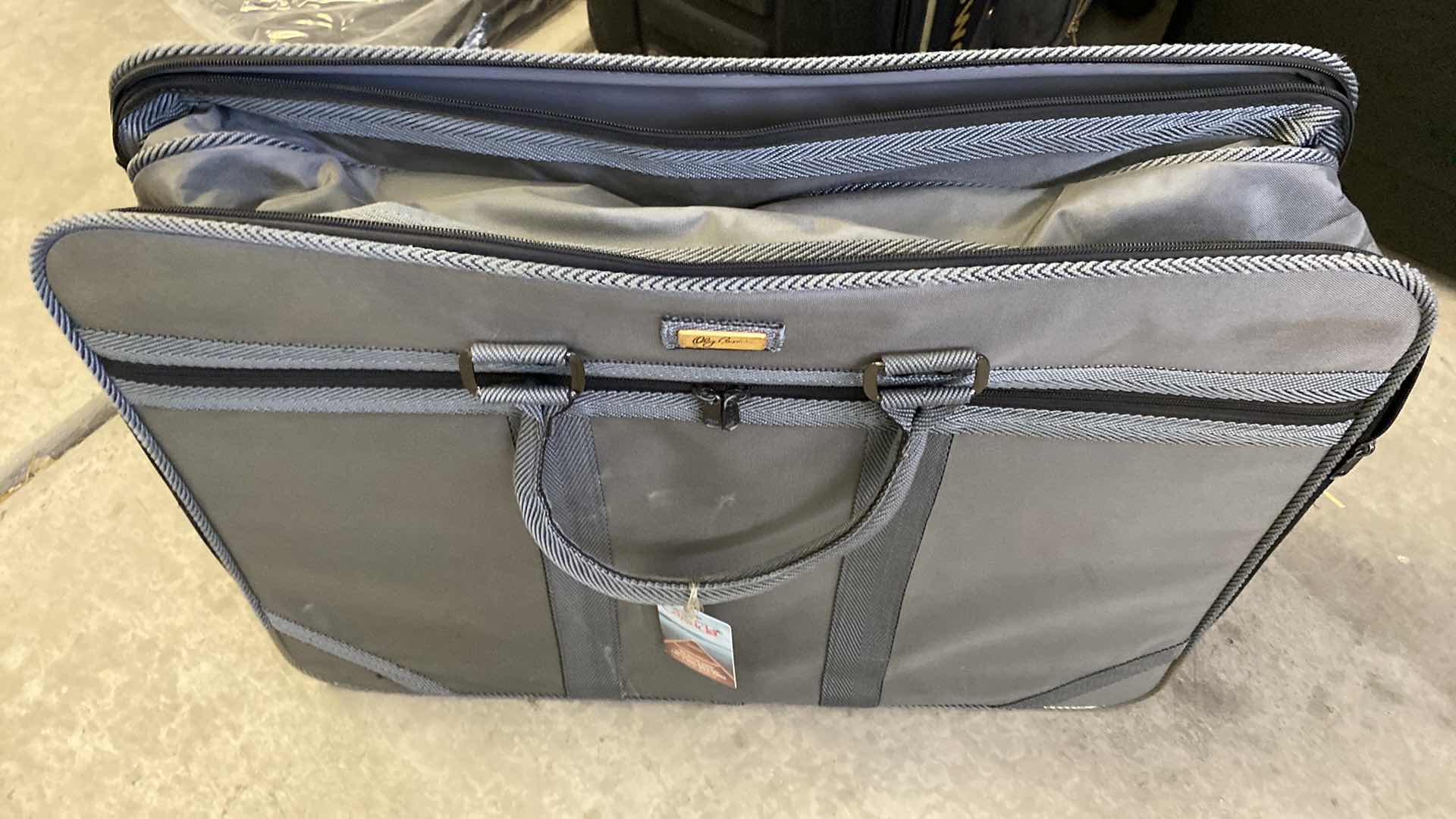 Photo 5 of DELSEY HARDSIDE SUITCASE AND 2 SODT SIDED BAGS