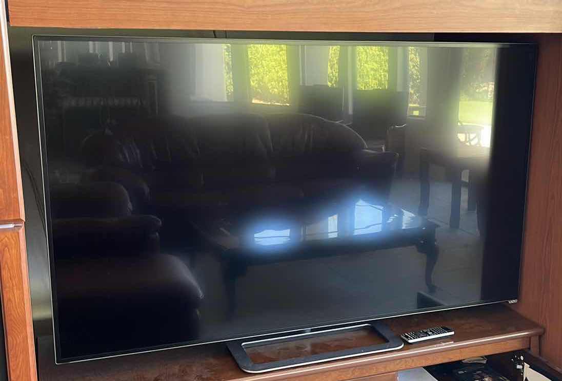 Photo 1 of VIZIO 65” 4K SMART TV MODEL 652UI-B2