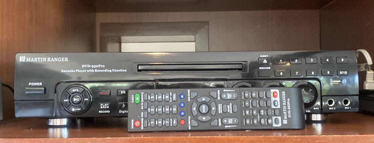 Photo 1 of MARTIN RANGER DVD 950 PRO WITH REMOTE