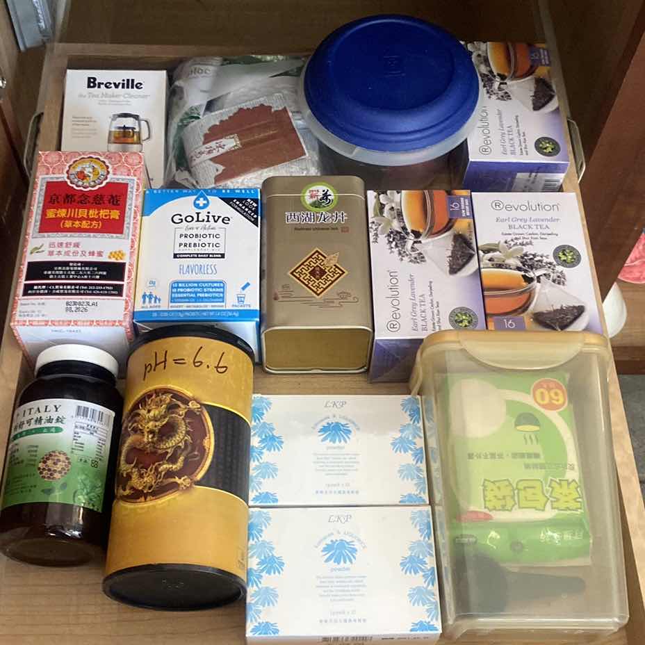 Photo 1 of BAR CONTENTS IN DRAWER - TEA